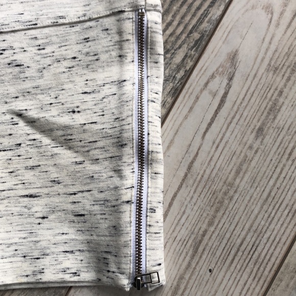 Wilfred Skirt - Picture 3 of 5